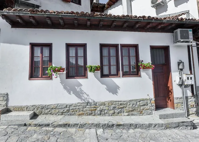 трапезица * Veliko Tărnovo